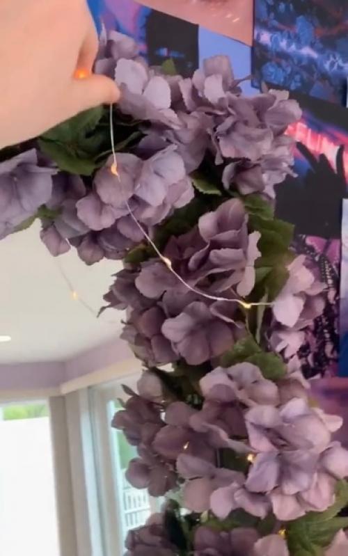 Недавно пришла идея украсить зеркало, а то как то печально оно выглядело. 06