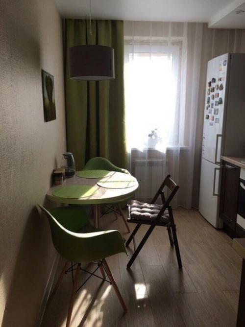 У нас был небольшой бюджет для ремонта, но мы старались сделать всё уютно и хорошо. 01