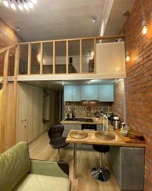 Это наша скромная студия. 01