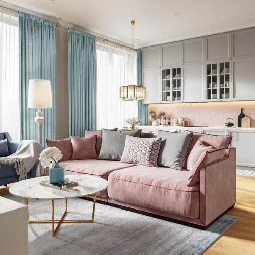 В гостиной просторной и уютной цветовая палитра сочетается с изысканными деталями. 01