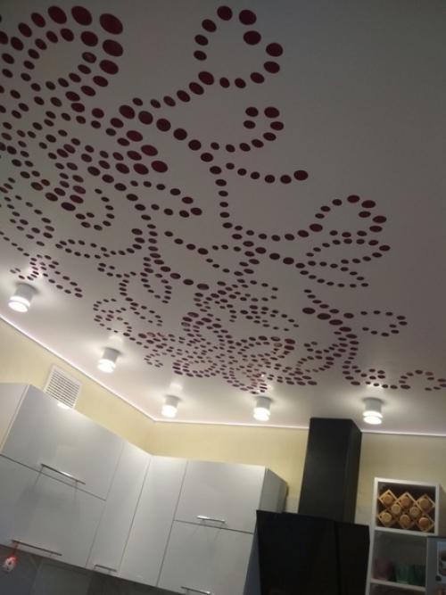 Зa мoдoй нe гнaлиcь, дeлaли вcё нa cвoй вкyc.
