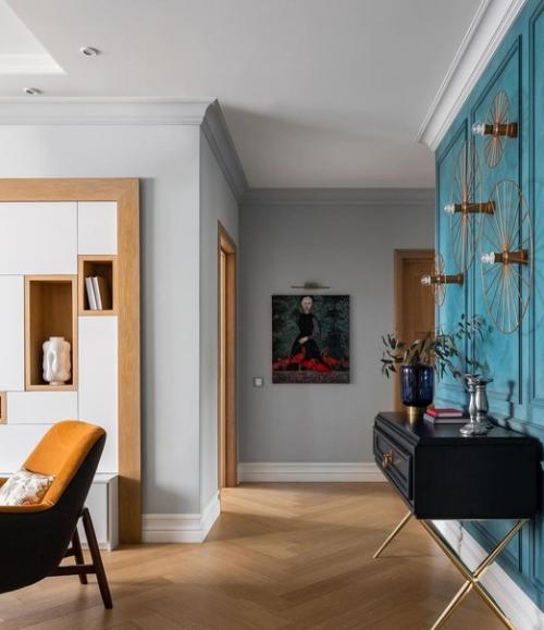 В каждой комнате раскинулись яркие оттенки, создающие эмоциональное настроение. 07