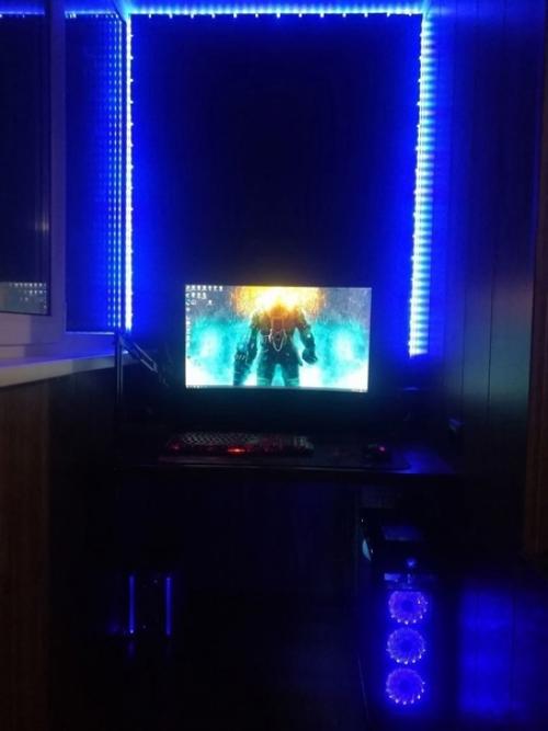 Муж такой уголок уединения на лоджии сделал. 07