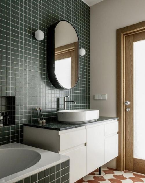 Скандинавский интерьер может быть не только серым и скучным, а наполненным цветовыми акцентами. 03