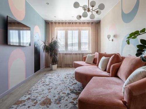 Гостиная была оформлена в необычном стиле. 02