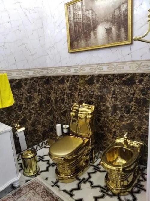 Это все таки не миф и дома с золотыми унитазами действительно существуют.