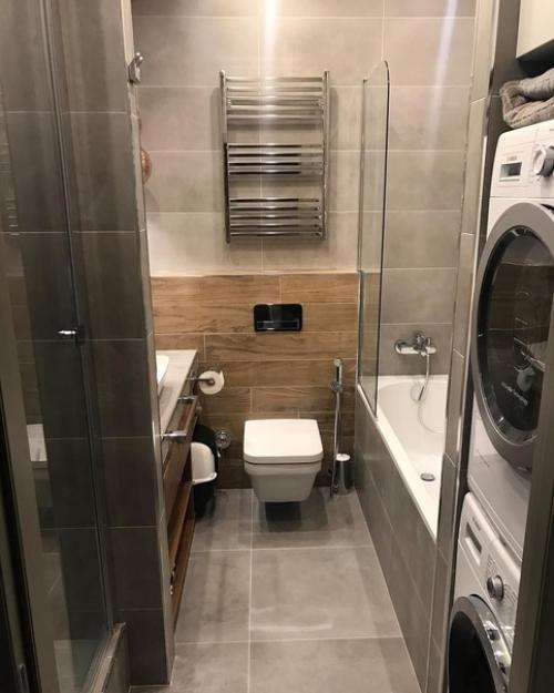 Ванная комната совсем крохотная была. 03