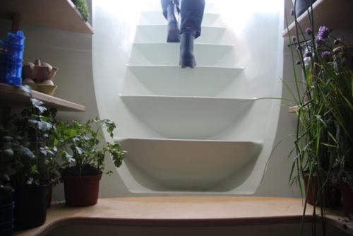 Современные погреба - это прекрасное решение для тех, кто хочет сохранить свои запасы продуктов и вин на долгое время. 04