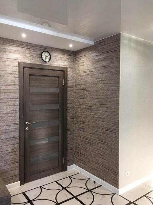 Закончили прихожую.  В сером цвете. 01