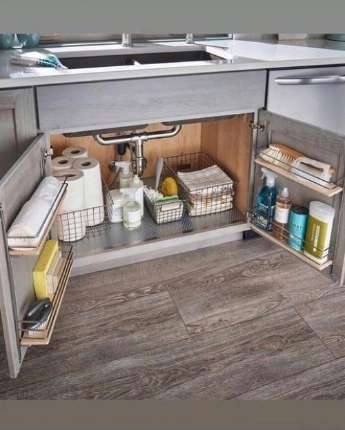 В кухне - самое сердце дома, где создается вкусная еда и проводятся вечера в кругу семьи и друзей. 01