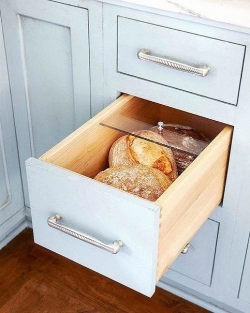 В кухне - самое сердце дома, где создается вкусная еда и проводятся вечера в кругу семьи и друзей. 02