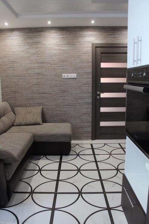 Закончили прихожую.  В сером цвете. 03