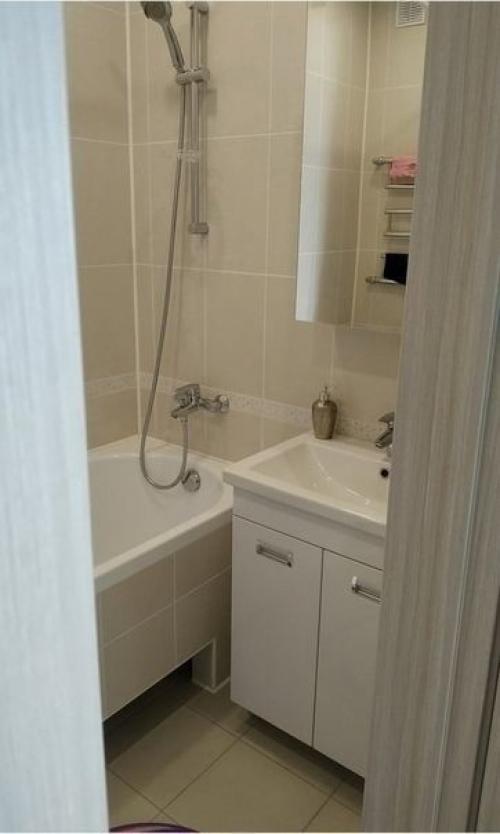 Наша первая в жизни квартира, на которую мы долгое время копили. 07