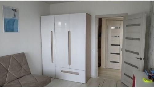 Наша первая в жизни квартира, на которую мы долгое время копили. 05