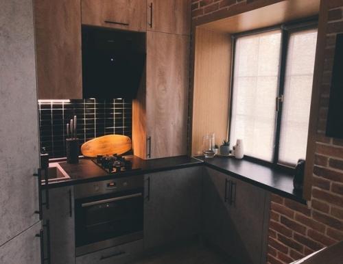 Немного изменили планировку нашей кухни, чтобы стала побольше, а то площадь 5, 5 кв метров. 02