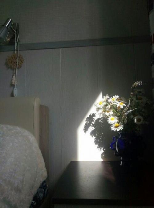 Косметический ремонт в своей спальне сделала. 01