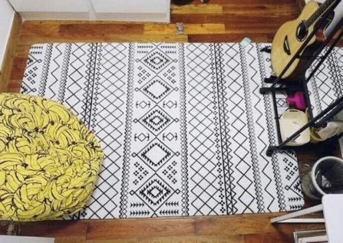 В таком вот плачевном состоянии нам досталась комната в общаге после выпускников. 06