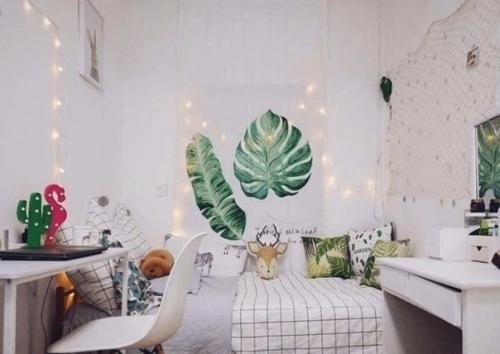 Меня заселились в общагу и вид комнаты меня привёл просто в ужас. 07