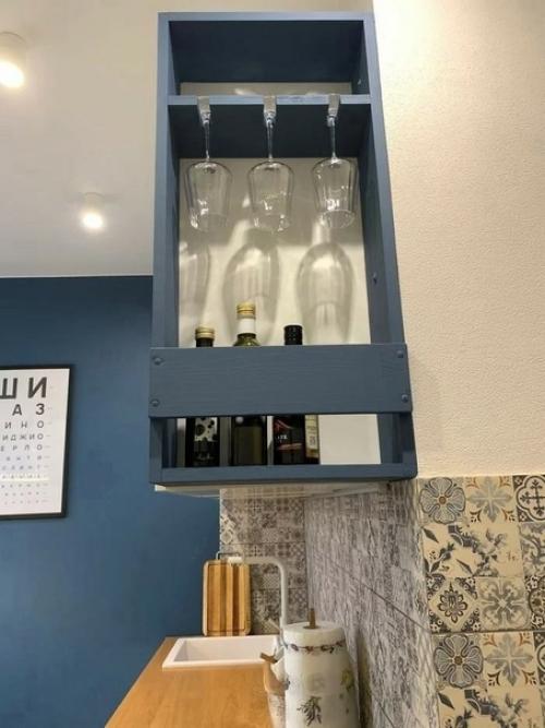 В интернете наткнулся на одну штуку, это полочка для вина. 05