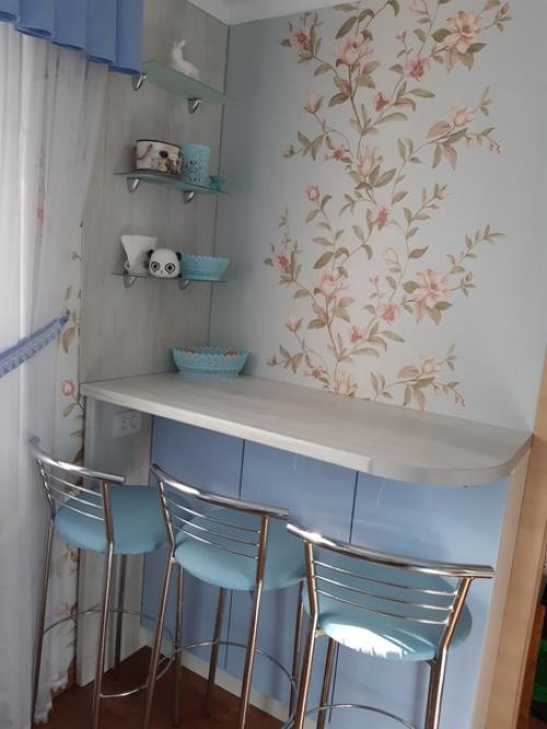 Мне нравится голубой цвет настолько, что я всегда мечтала о том, чтобы моя кухня была оформлена в этом оттенке. 01