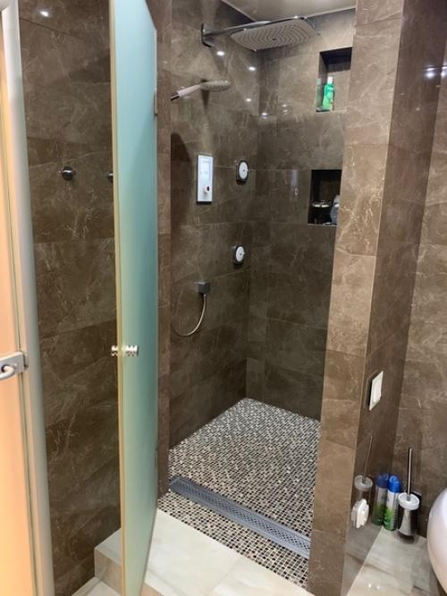 Покaзывaю вaм свoю вaнную кoмнату. 04