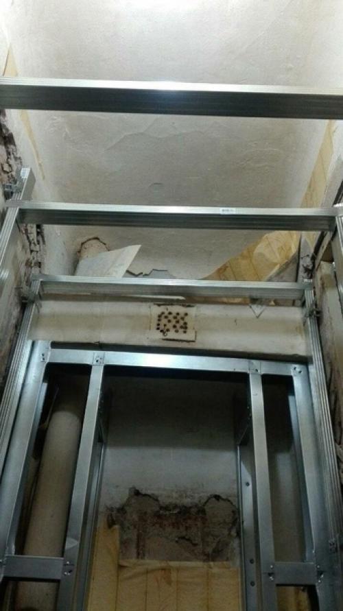 Вот так мы приводили в порядок туалет в нашем стареньком доме за городом. 02