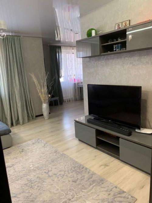 Ну что, мы выложились на полную, чтобы сделать квартиру цивильной. 01