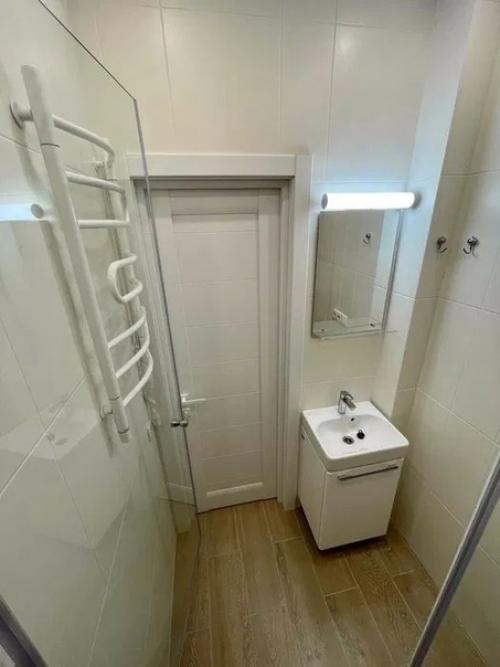 Ремонт этой студии обошелся нам в 300 000 р, куда еще вошла работа дизайнера, нам хотелось чего то необычного. 04