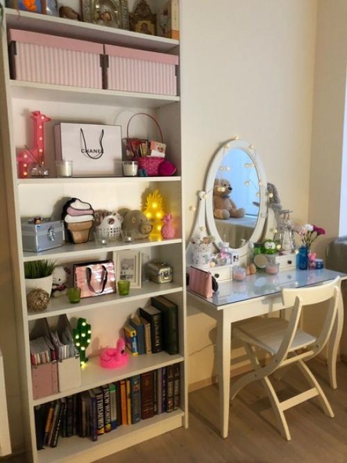 Ремонт сделан уже давно и комната обжита. 04