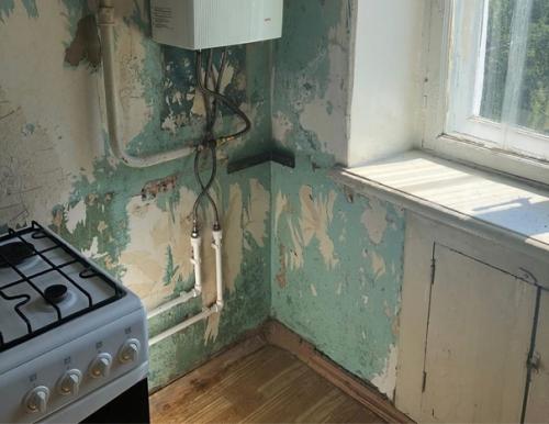 Немного изменили планировку нашей кухни, чтобы стала побольше, а то площадь 5, 5 кв метров. 01