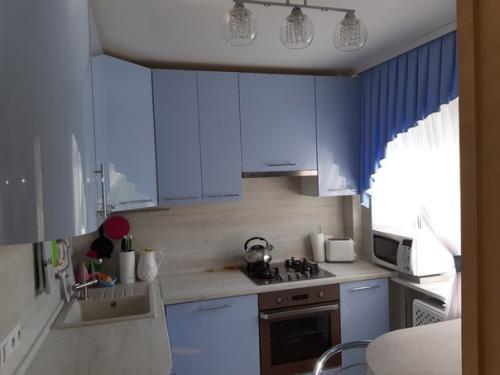 Мне нравится голубой цвет настолько, что я всегда мечтала о том, чтобы моя кухня была оформлена в этом оттенке. 02