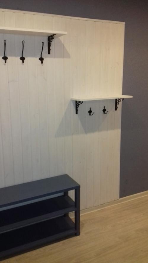 У меня скромная, но приятная прихожая. 02