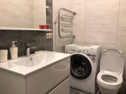 Площадь 26 кв. 08