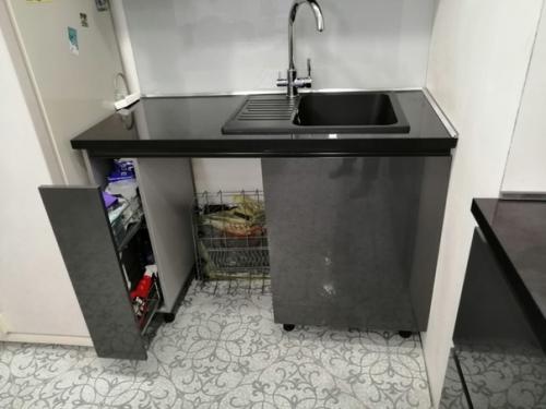 Вот собственно показываю свою кухню. 01