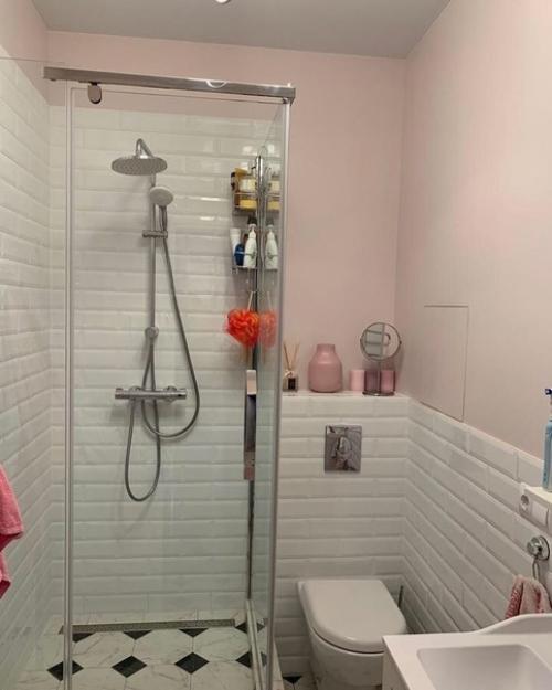 Владельцы квартиры поделились вариантом, как они зонировали свою студию. 05