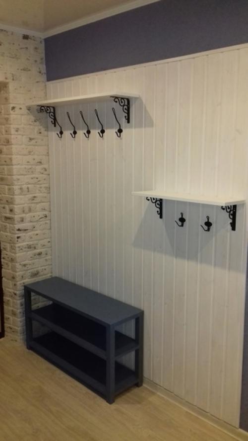 У меня скромная, но приятная прихожая.