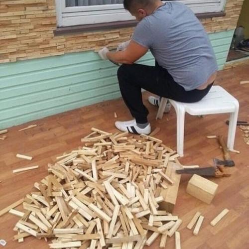 Вот же мужик с обшивкой дома заморочился.