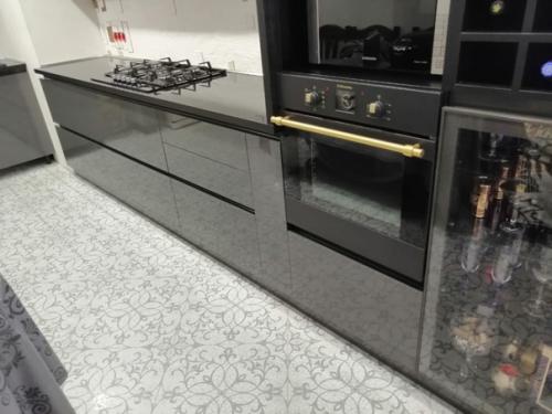 Вот собственно показываю свою кухню. 05