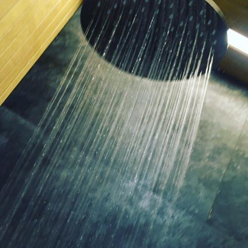 Ремонт своего санузла показываю. 05