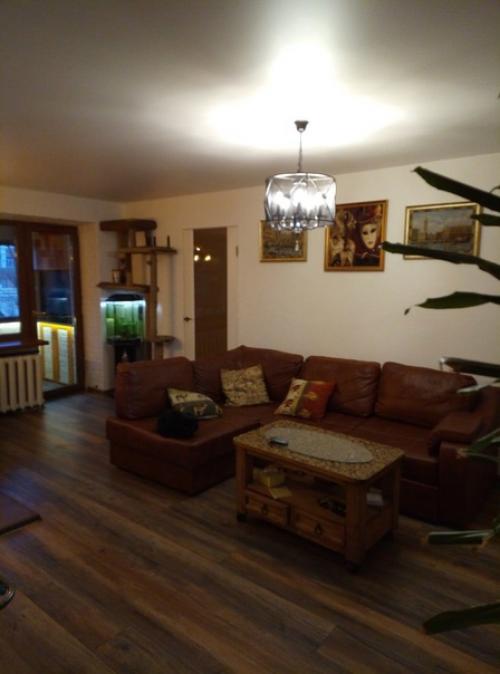 Все добрый день, хочу показать интерьер своей двухкомнатной квартиры.