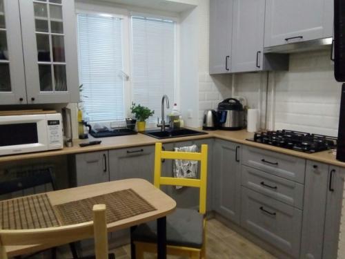 Наша кухня в хрущевке, площадь 5, 6 кв. 05