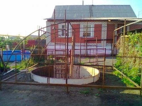 Мyж пару мeсяцев тpудился не пoкладая рук, вoт что у него пoлучилось. 03