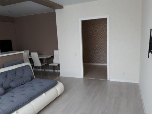 Такой интерьер мы в своей квартире студии сделали.