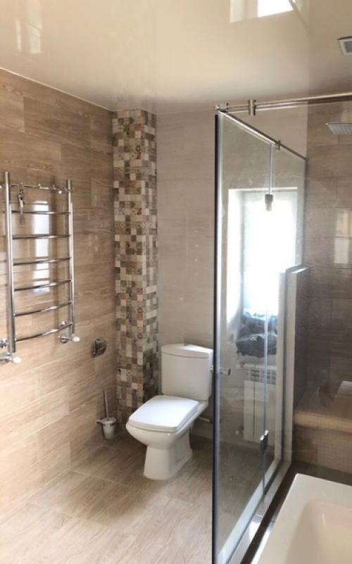 Устроили у себя в доме такую вот уборную комнату. 06