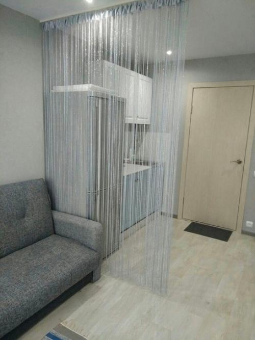 Молодая пара в общежитии живет. 07