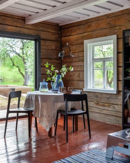 Мы не оставили старый дом в деревне, который принадлежал бабушке, без внимания - вместо этого мы решили его преобразить.