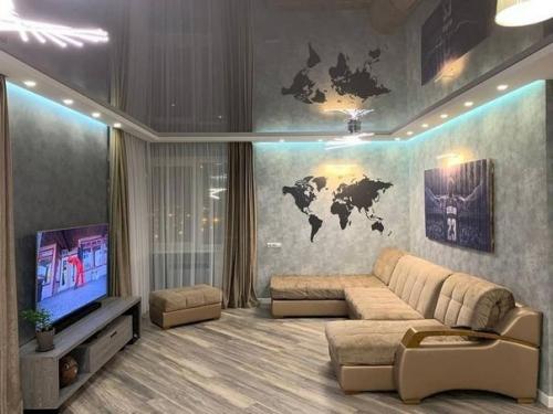 Это моя 35 метровая студия. 02