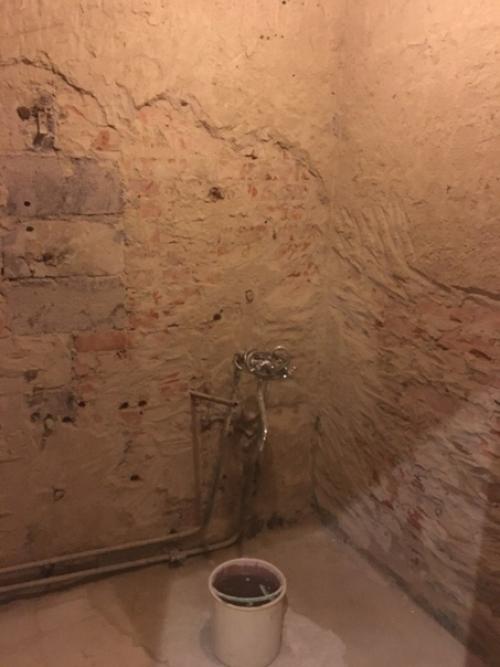 Пришлось немного повозиться, чтобы сделать ремонт. 01