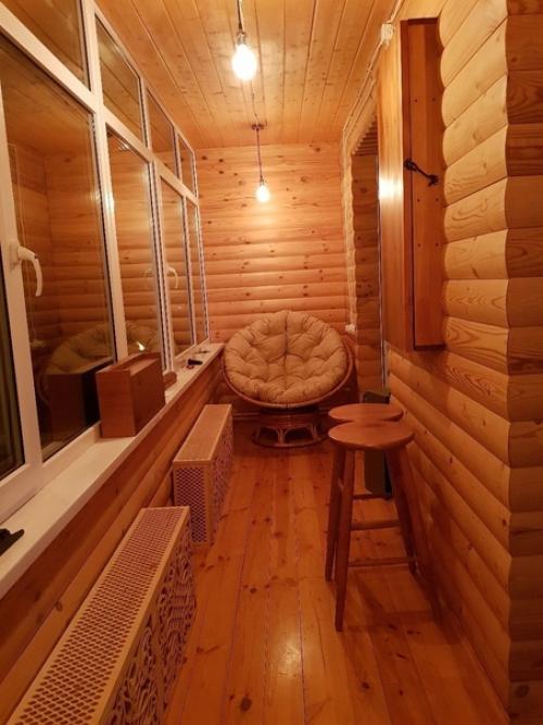 Захотелось мне сделать интерьер лоджии под дом, коль своего у меня нету.