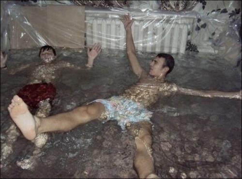 Тот момент, когда очень хочется полететь на курорт, но увы нет такой возможности. 03